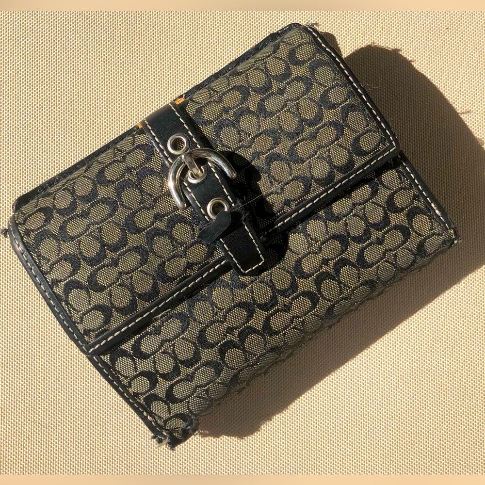 Coach Brown Signature Bi-Fold Wallet | Vintage | Pre-Owned